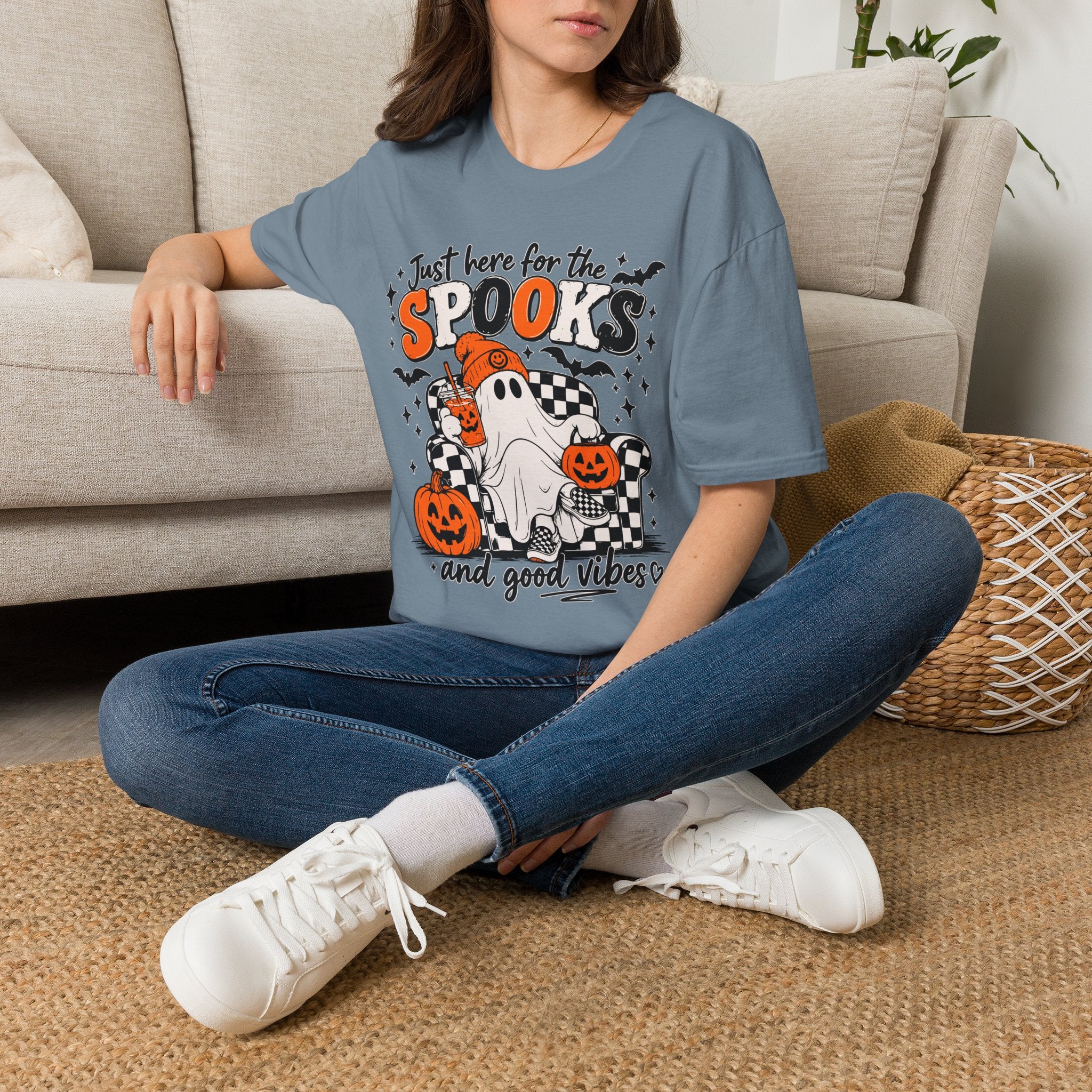 Spooks & Good Vibes Tee