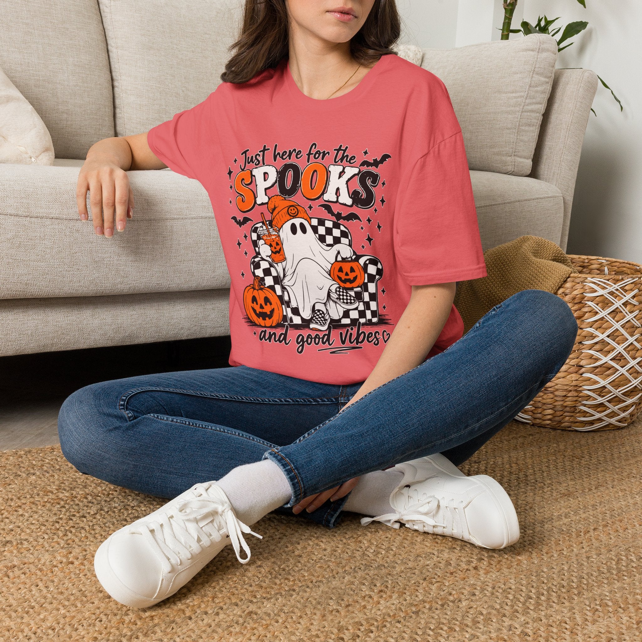 Spooks & Good Vibes Tee
