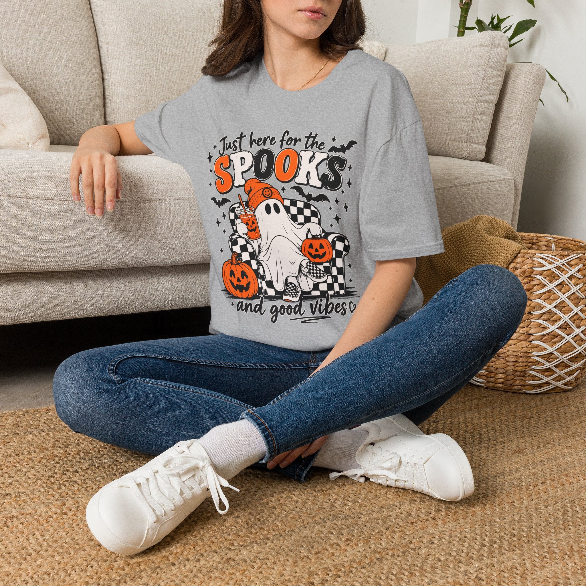 Spooks & Good Vibes Tee