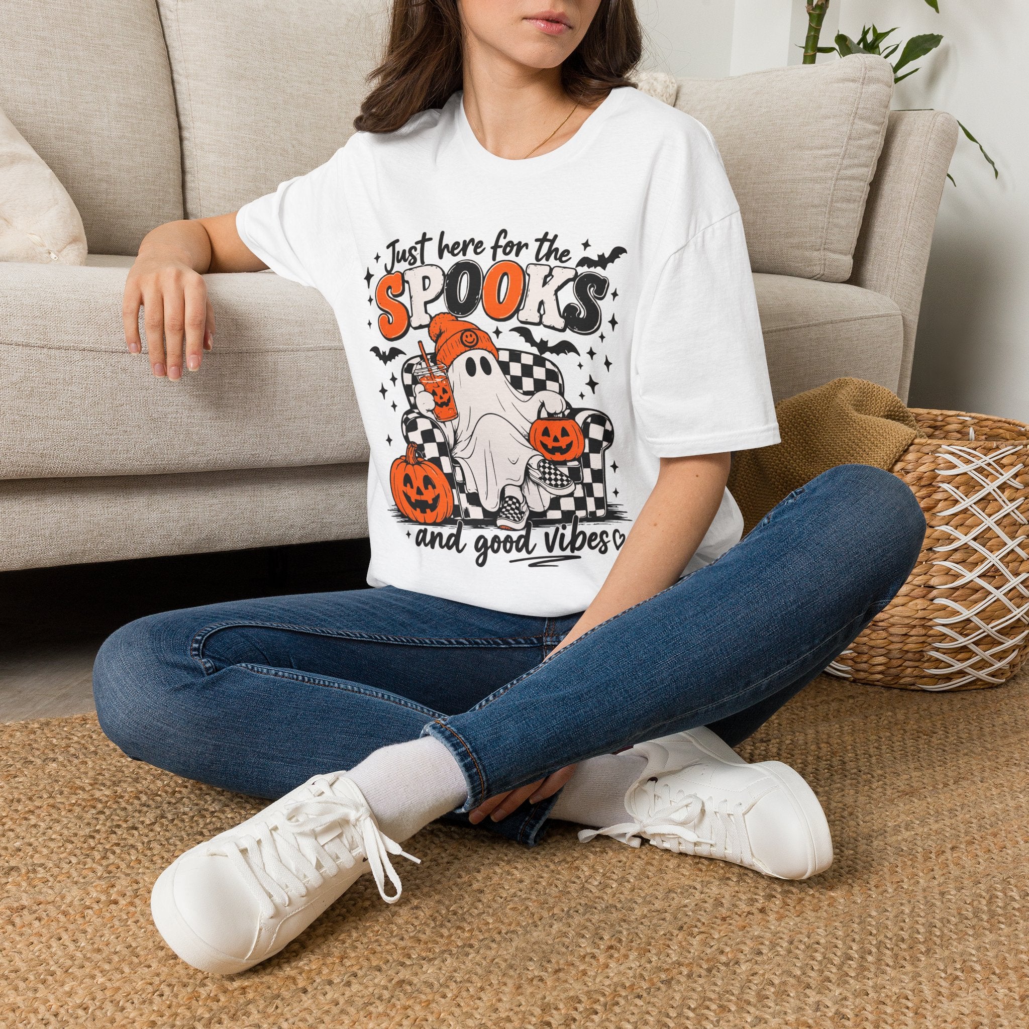 Spooks & Good Vibes Tee