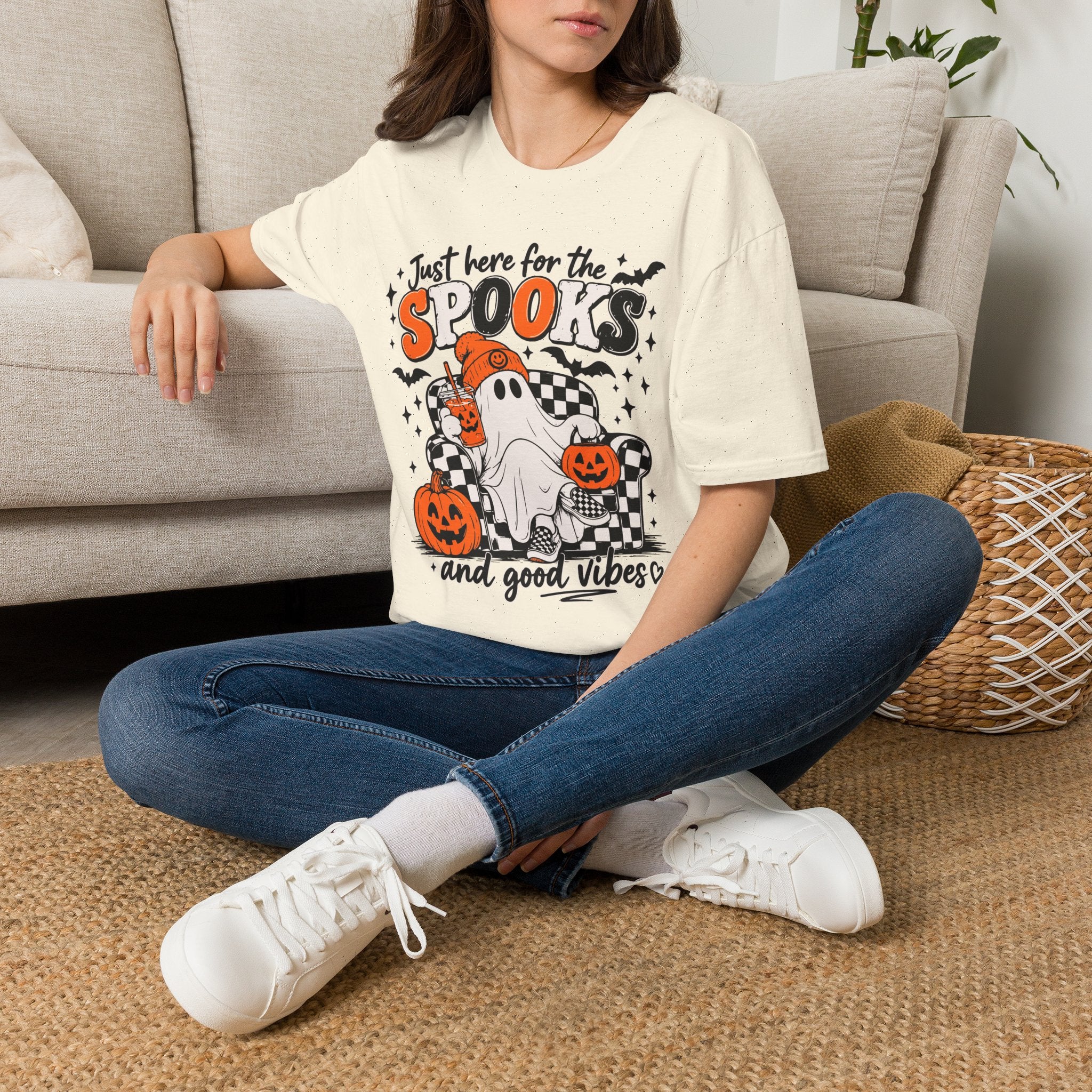 Spooks & Good Vibes Tee