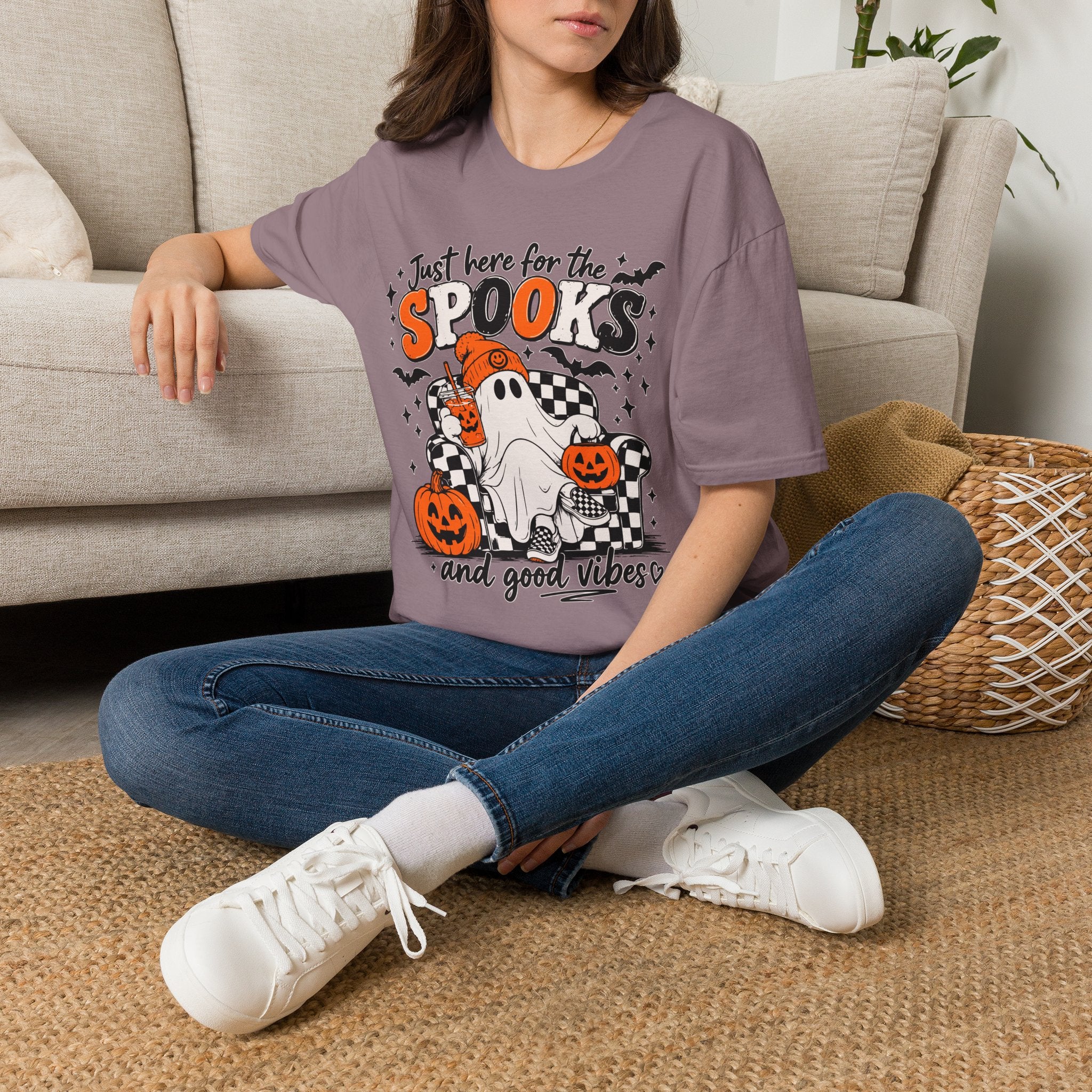 Spooks & Good Vibes Tee